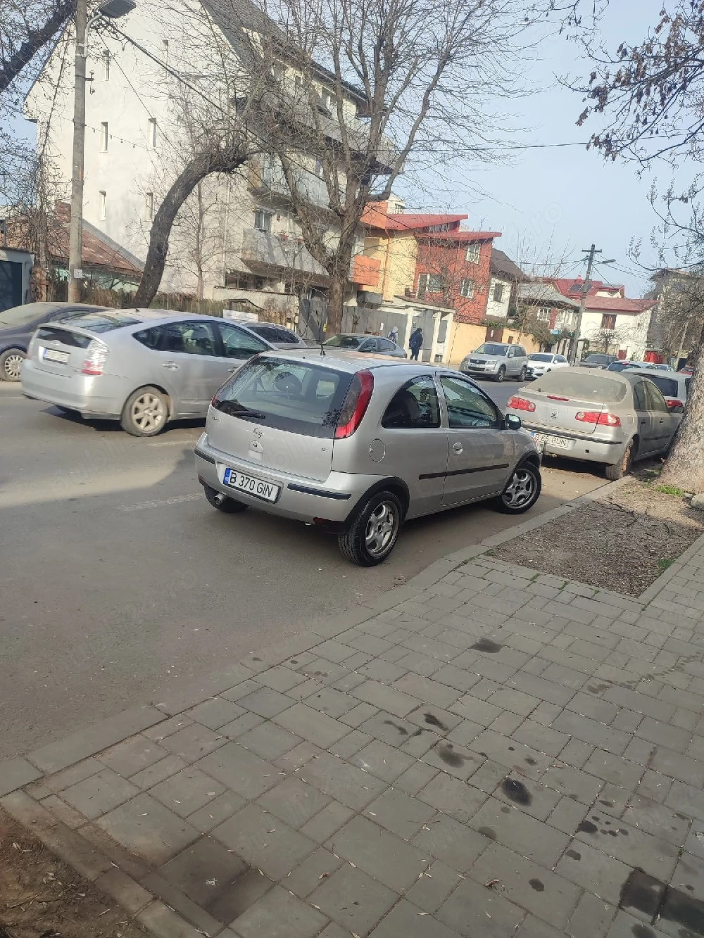 vând Opel CORSA c motor de 1 2 benzina consum mic proprietar in acte