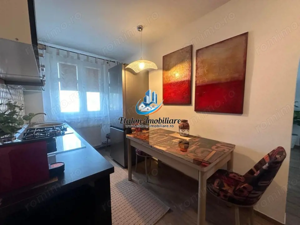 Inchiriez – Apartament 2 camere semidecomandat, Str. Mihai Eminescu