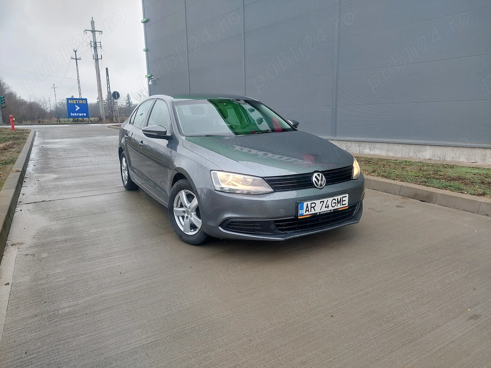VÂND  Vw Jetta 1,6 tdi, An 2012