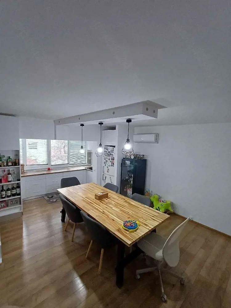 2 dormitoare Otopeni centru   mobilat complet, parcare inclusă, etaj 1 2