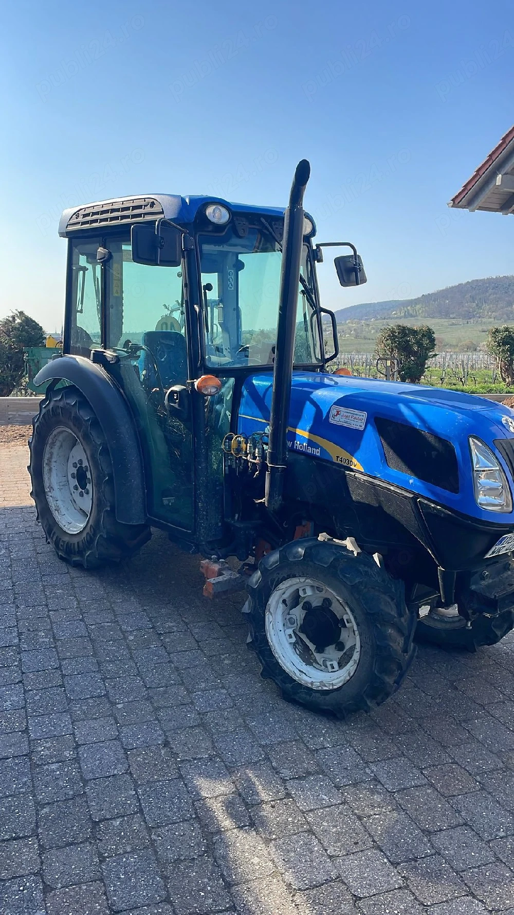 New Holland T4030V