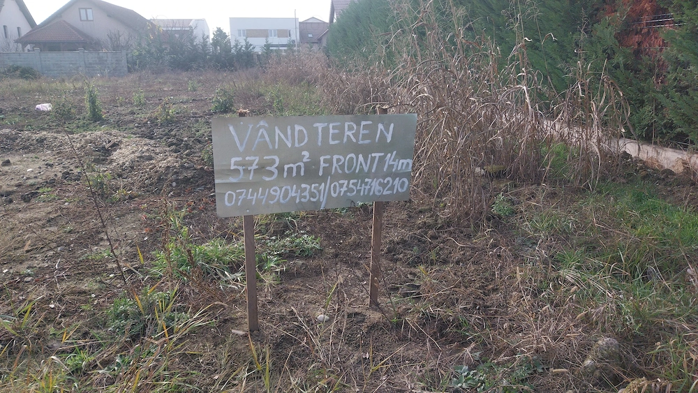Teren de vanzare