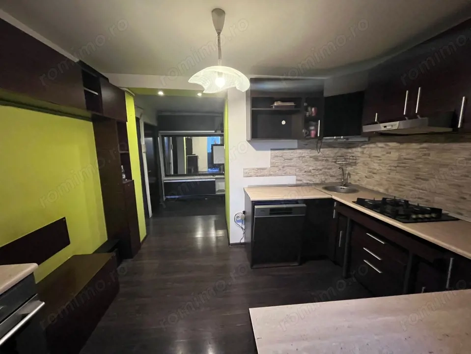 Apartament 3 camere decomandat, 71.84 mp, zona 1 Mai