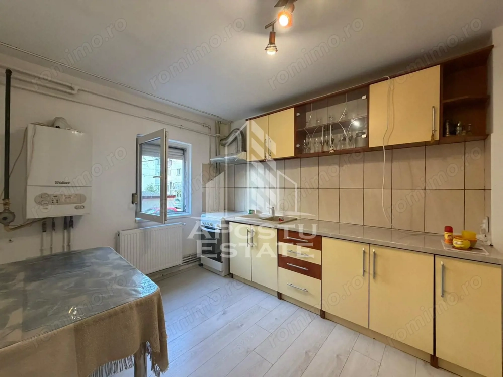 Apartament cu 3 camere, de vanzare, zona Dambovita, Timisoara