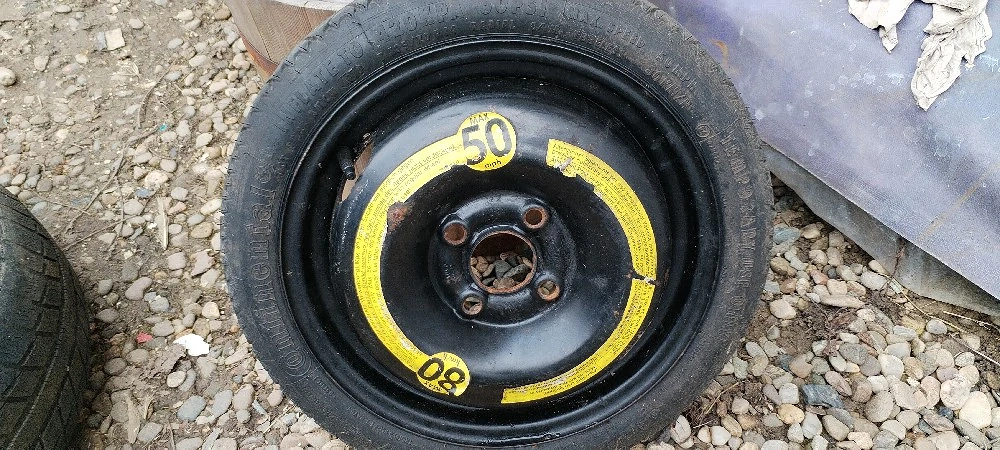 Vând roată de rezerva vvw polo 2000 2005 