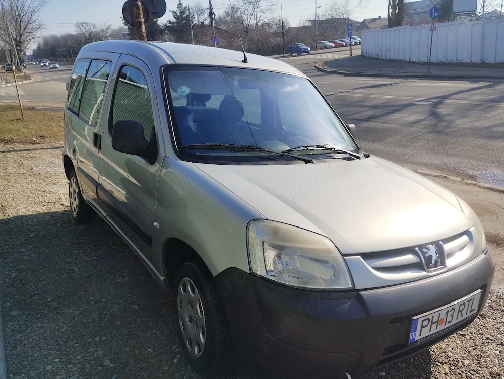 Peugeot Partner 1.6 HDI Ploiesti ( AC, Carlig)