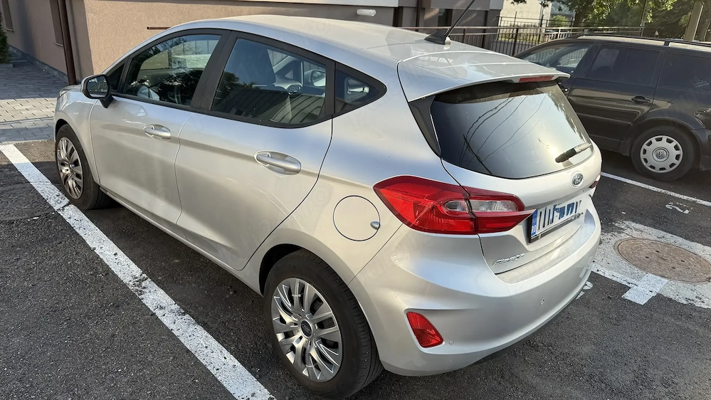 Vând Ford Fiesta impecabil