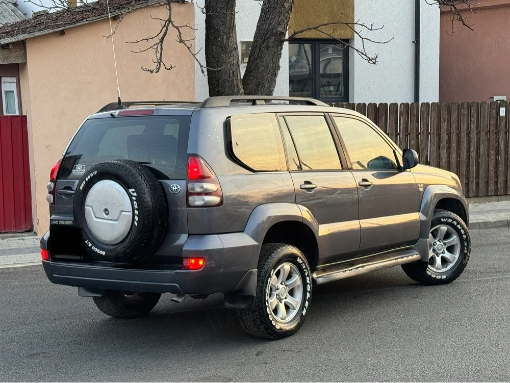 Toyota Land Cruiser J12 d, 4x4, 8 locuri