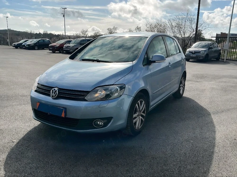 vw golf 6 2012 1,6 TDI 5 trepte foarte intretinut 5% motorina consum 