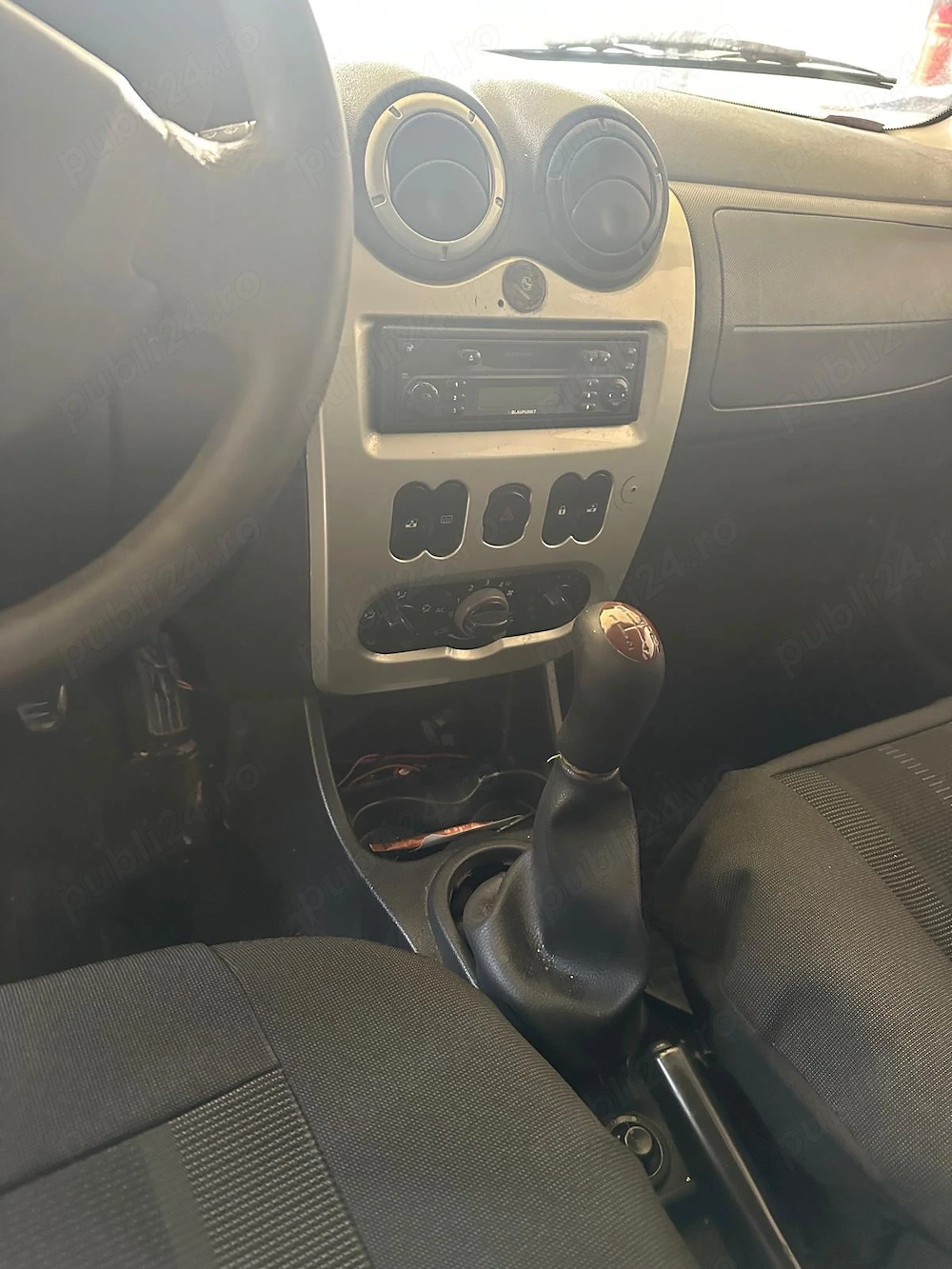 Autoturism dacia logan 2012