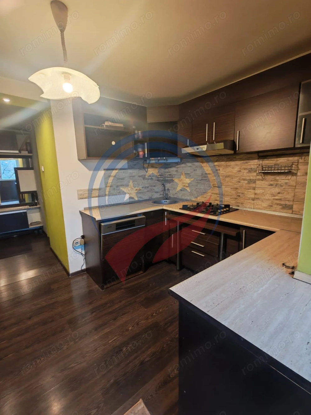 Apartament 3 camere decomandat | 1 Mai | Etaj 3 | Aproape de Parcul Romanescu