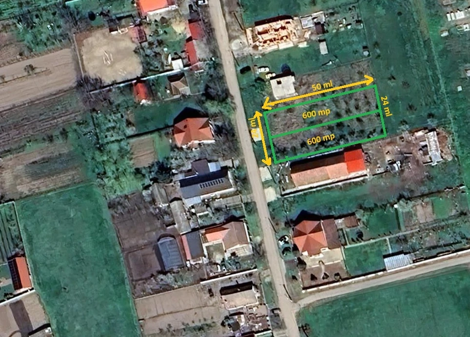 Teren intravilan de vânzare în Parța   2 parcele alăturate, câte 600 mp.