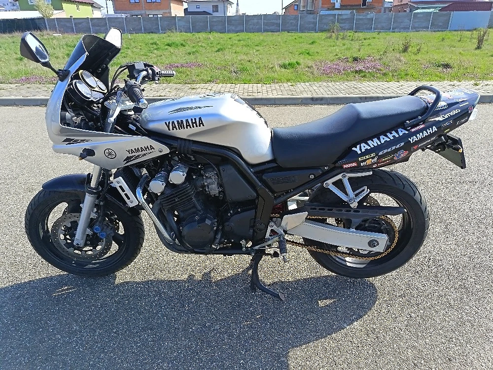 Vând Yamaha Fazer FZ6