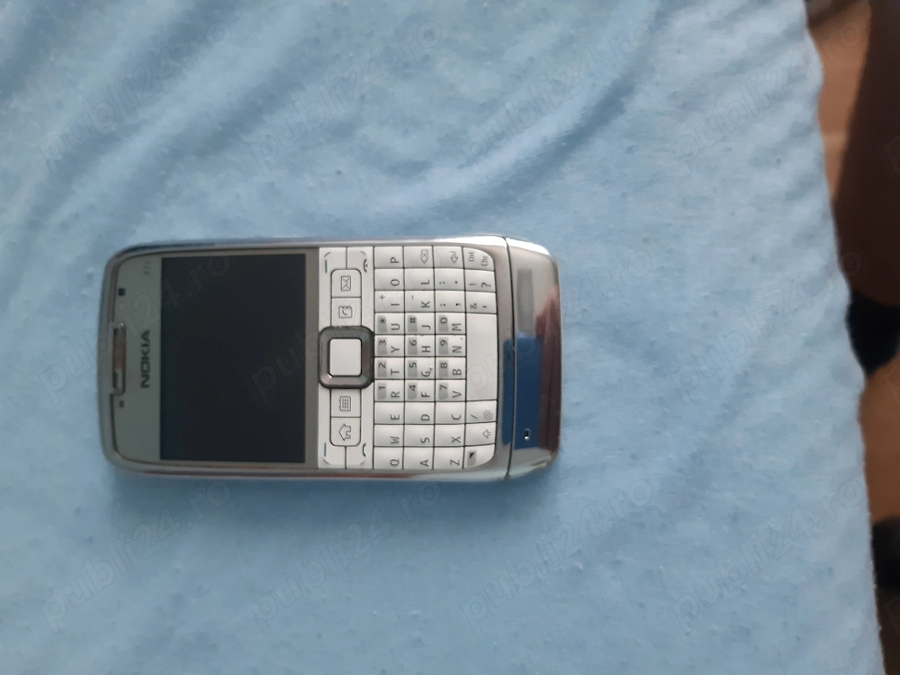 Telefon Nokia E 71 liber