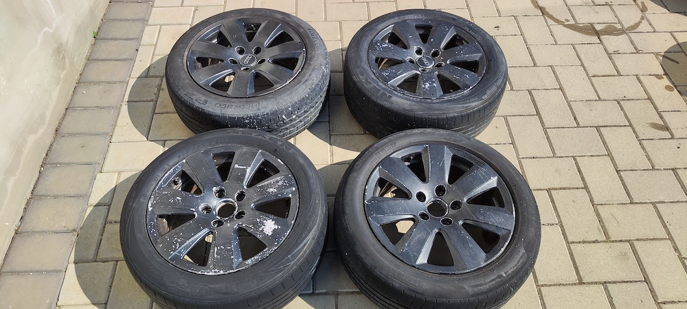 Vând jante originale Audi A6 model 2001 215/55/R16