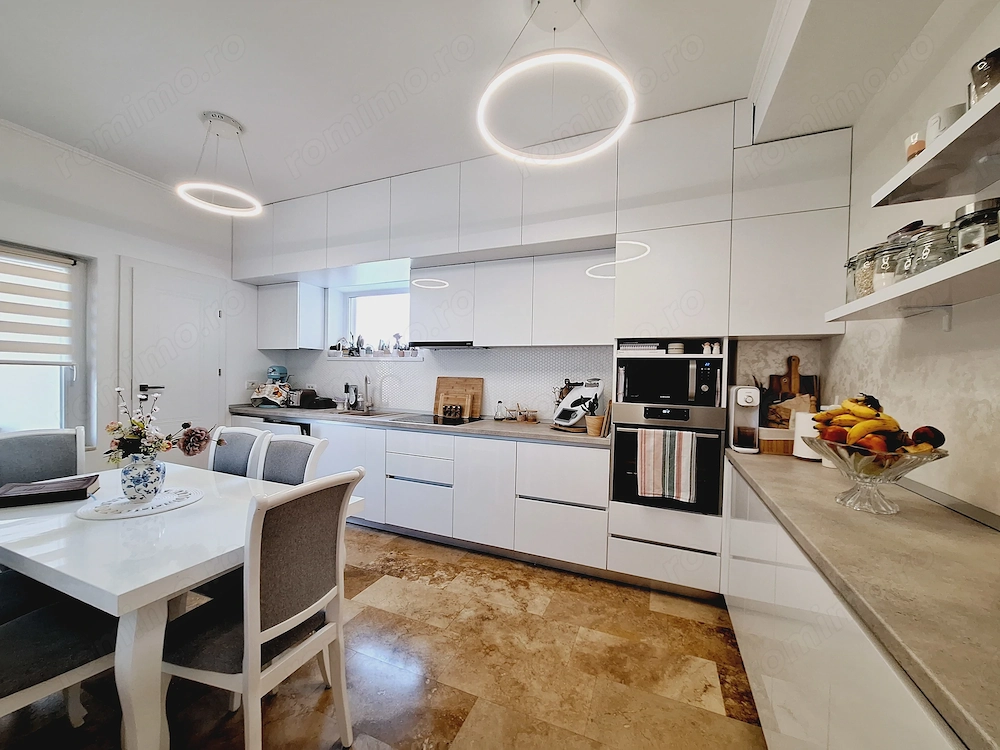 Casa in Braytim. Cu dormitor la parter. Mobilata si utilata. 