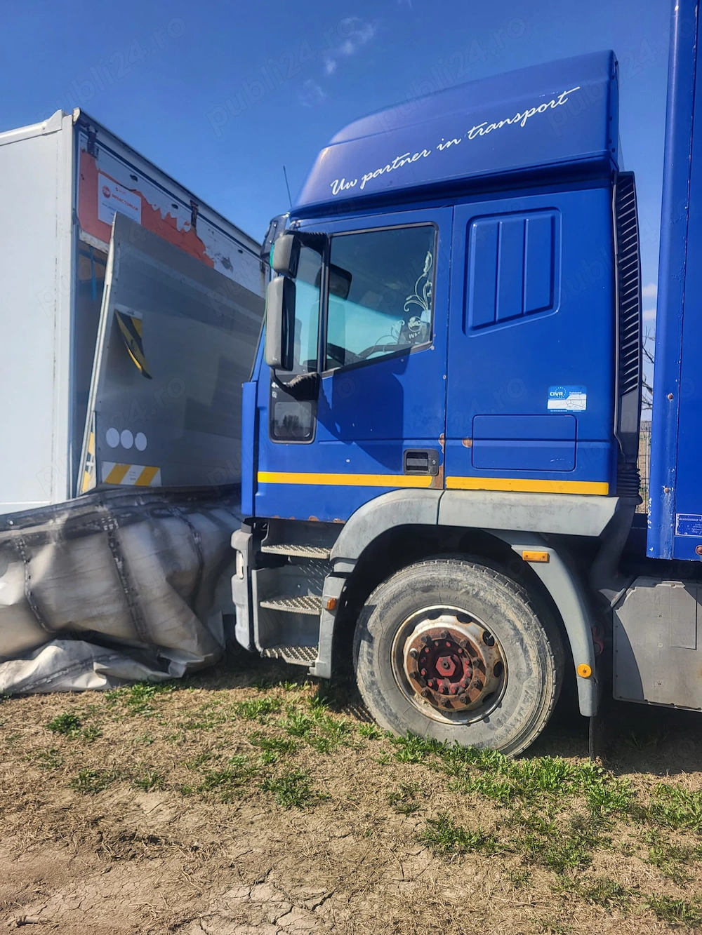 Vand pentru dezmembrari