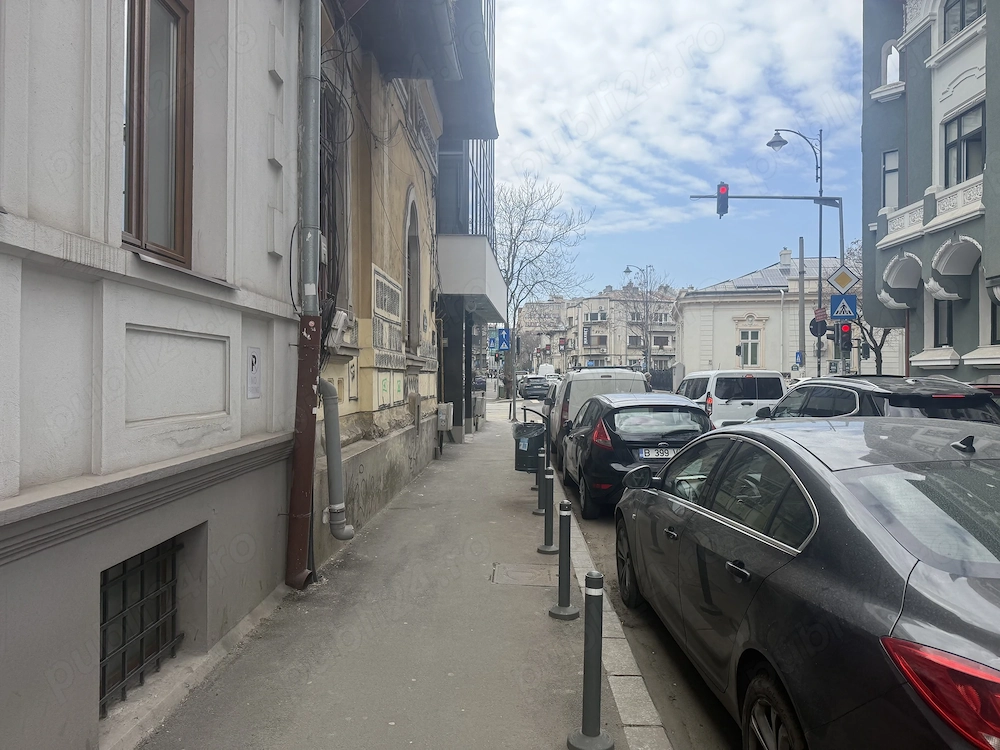 Urgent - închiriez spațiu la demisol -Piață Română 