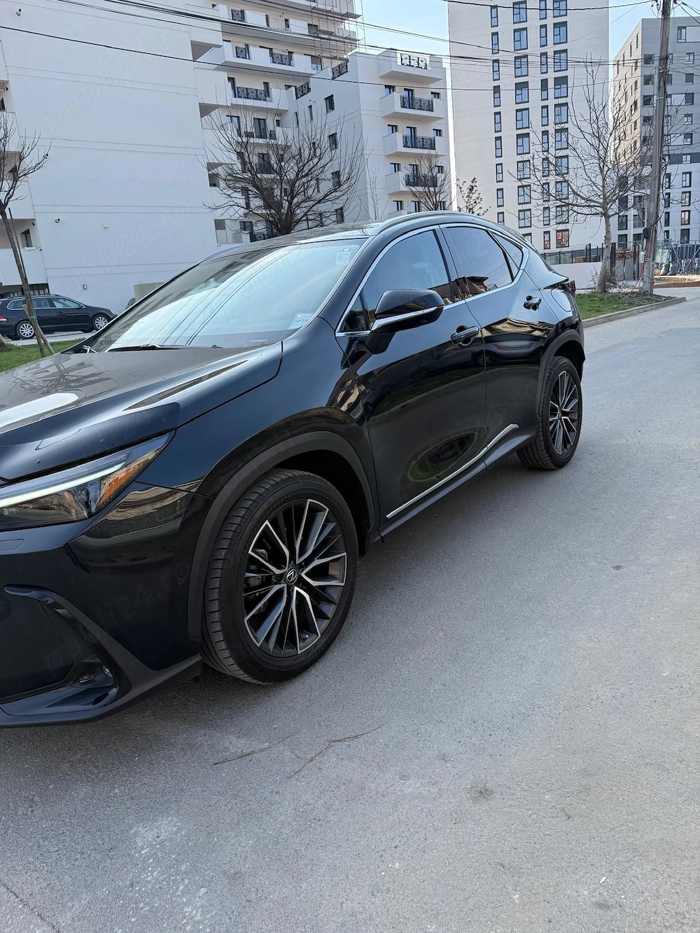 De vânzare: LEXUS NX 350H   SUV hybrid Luxury