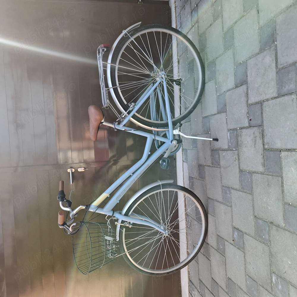 Vând bicicletă de damă Adriatica