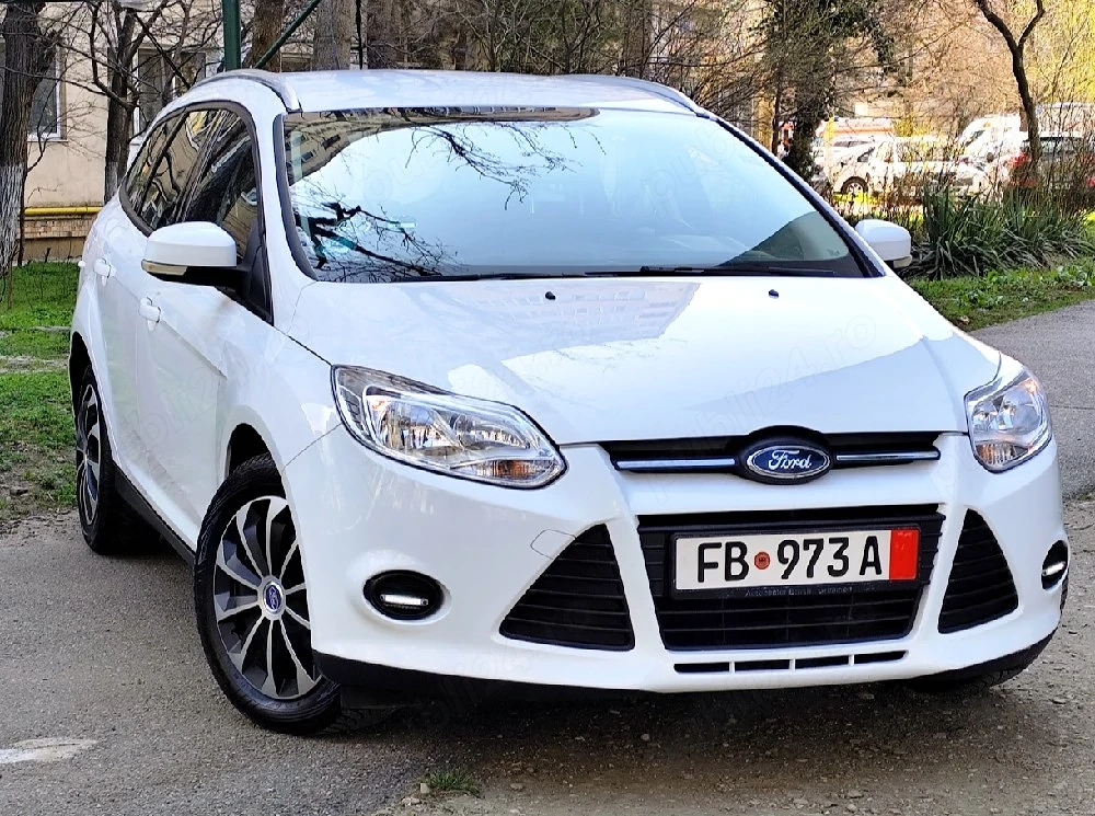 Ford Focus 1.6 benzină Mpi, Navi, Cameră 