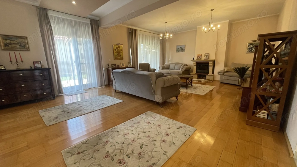 Casa eleganta si luminoasa, situata in zona de case - Mehala