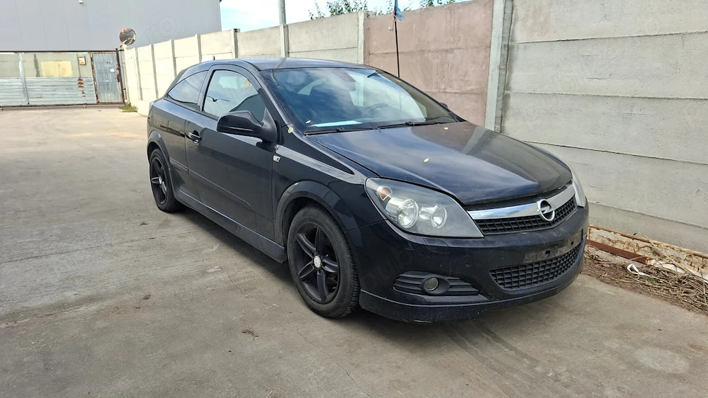 Bara fata spate Opel astra H GTC Opc line
