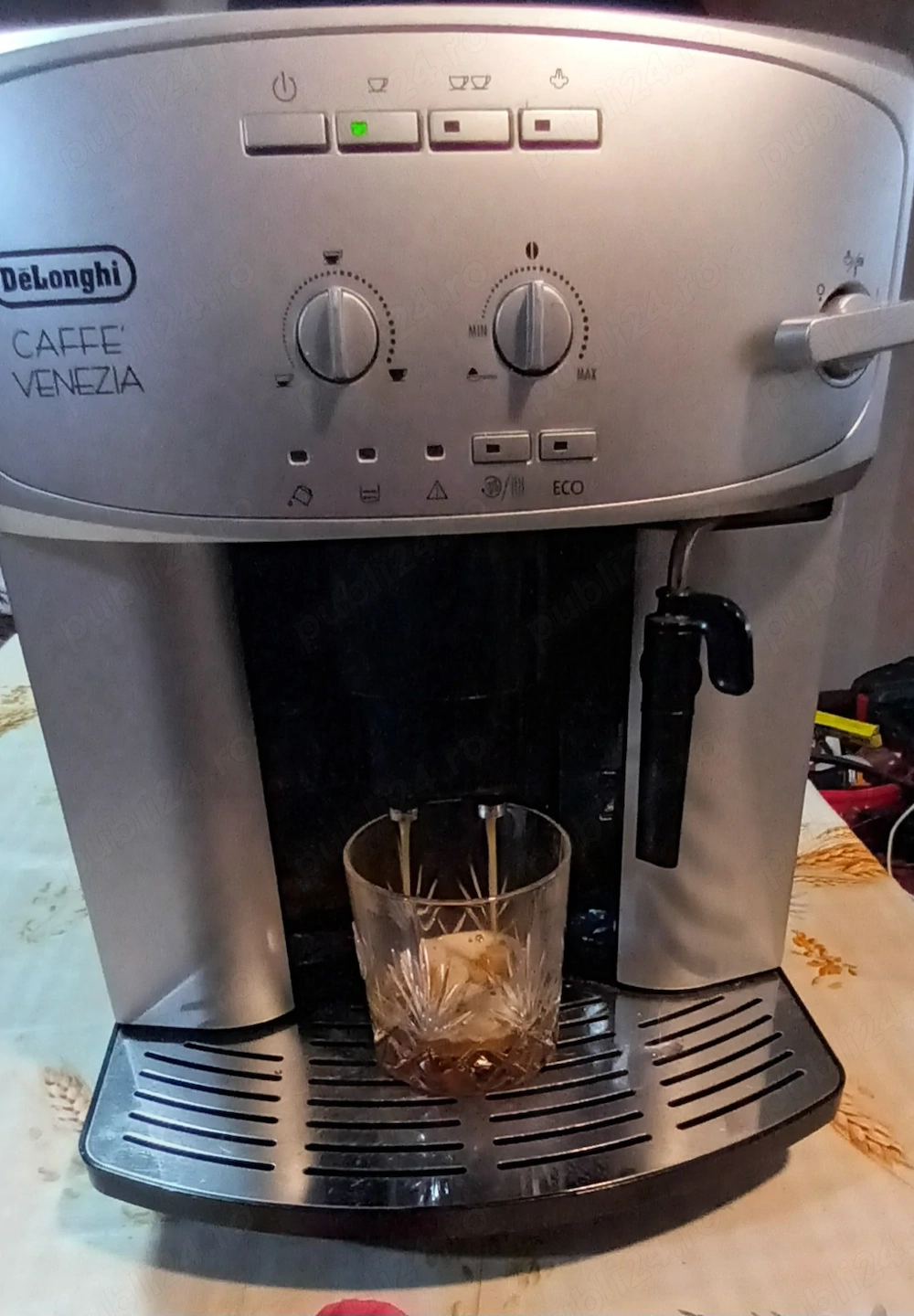 Vand expresor automat de cafea