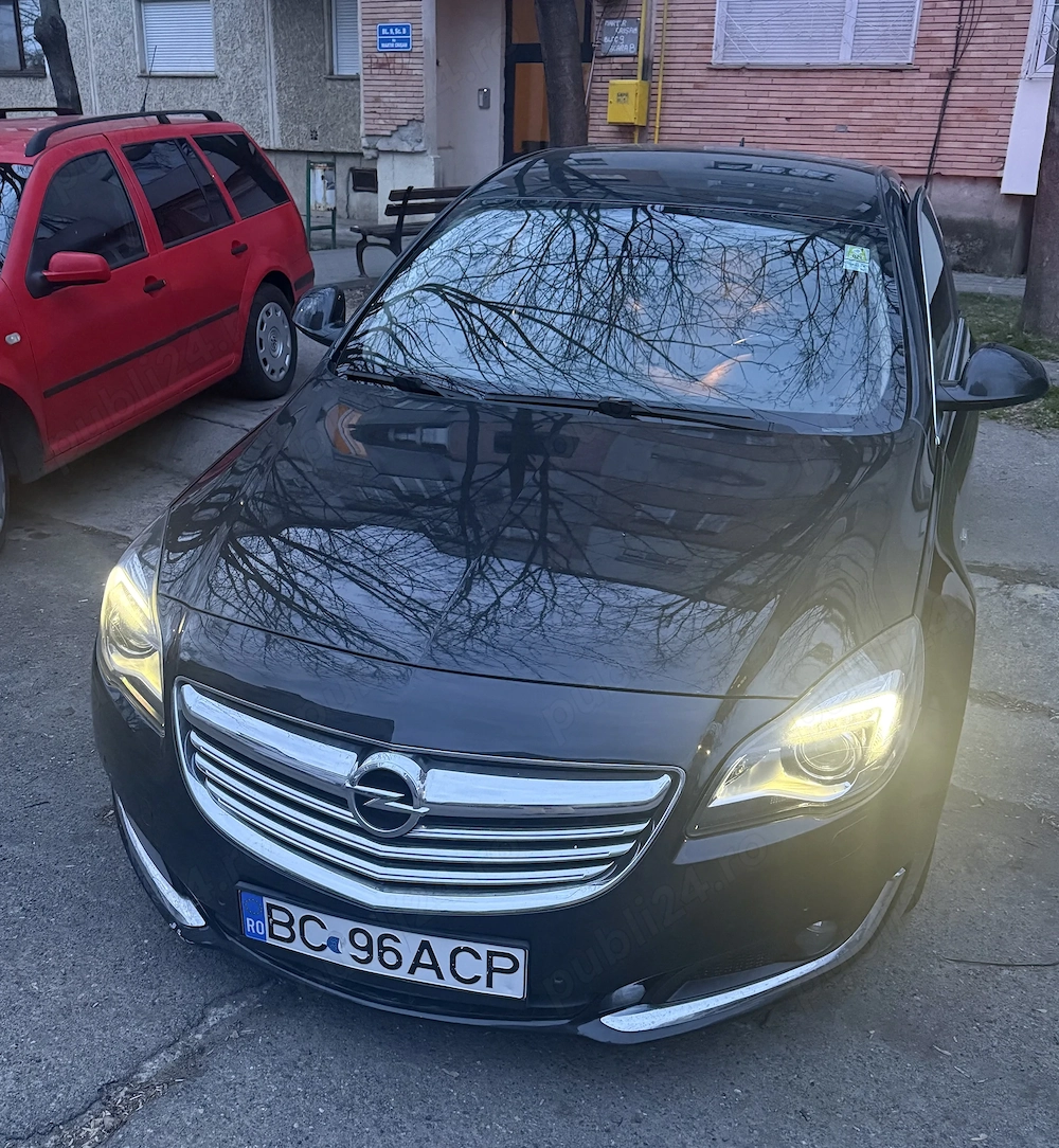 Vând Opel Insignia 2.0cdti