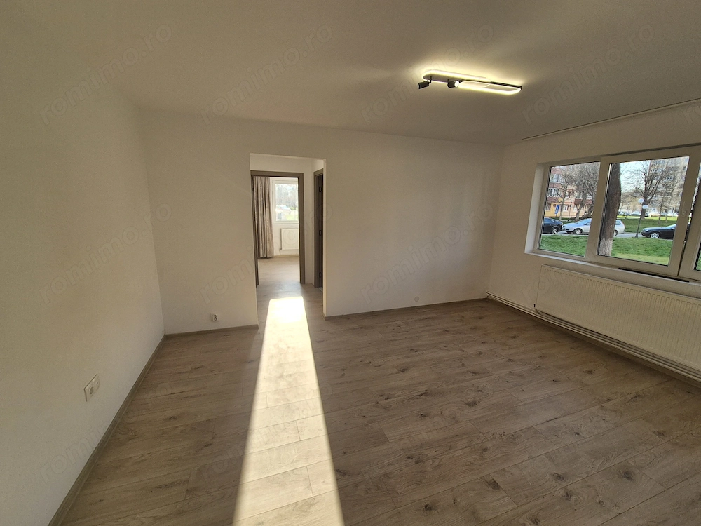 Vand apartament 2 camere 