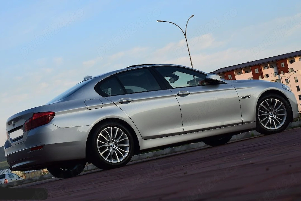 BMW Seria 5 520d Luxury Line