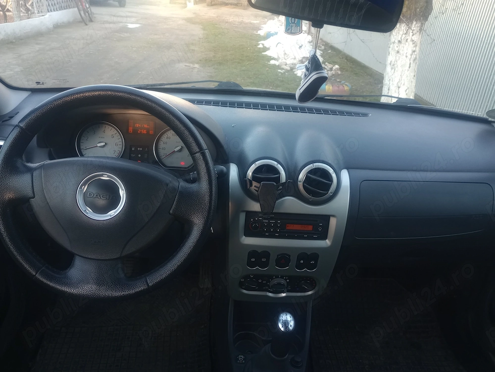 Vând Logan din 2012 benzina si GPL 