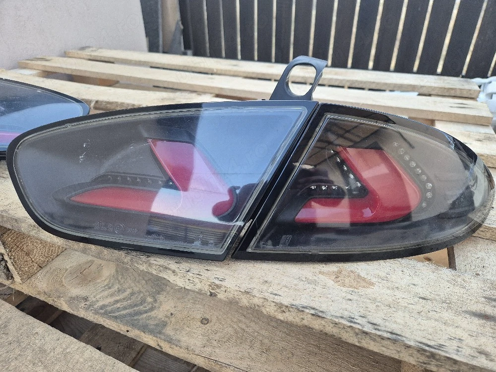 Vand stopuri led Seat Leon an 2010 unul este defect, trebuie schimbat un modul.