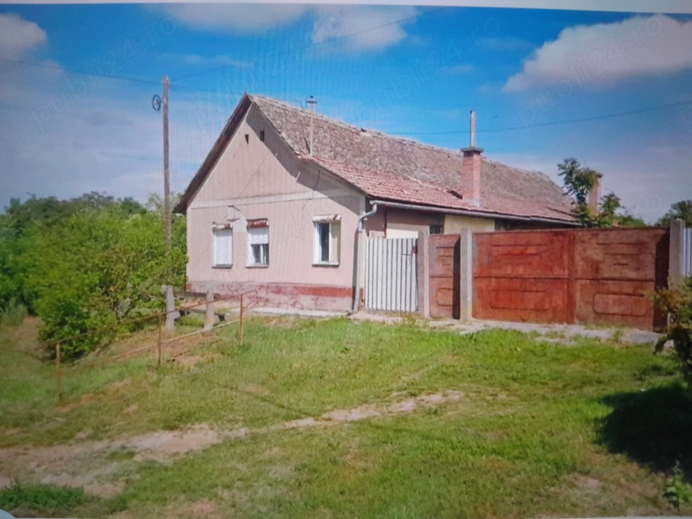 Vand casa in Ungaria la 6 km de vama Turnu langa Arad