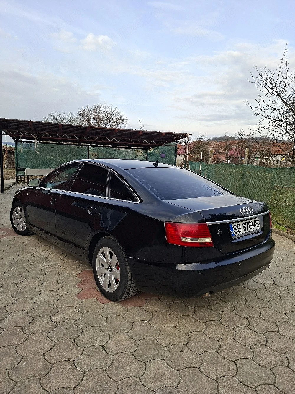 vand urgent Audi +jaguar