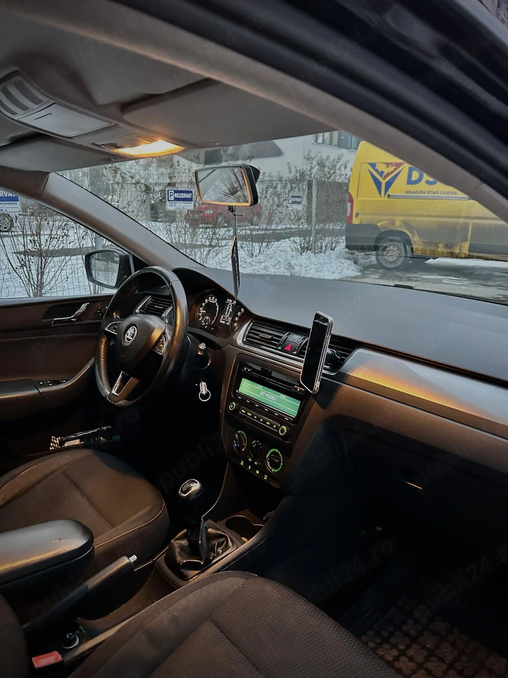 vând Skoda rapid moto de 1 6 diesel consum mic acte valabile propietar in acte 