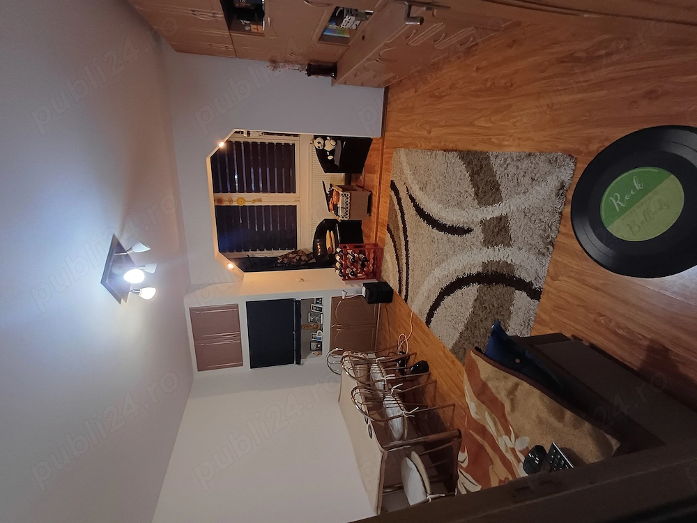 Vând apartament 3 camere 