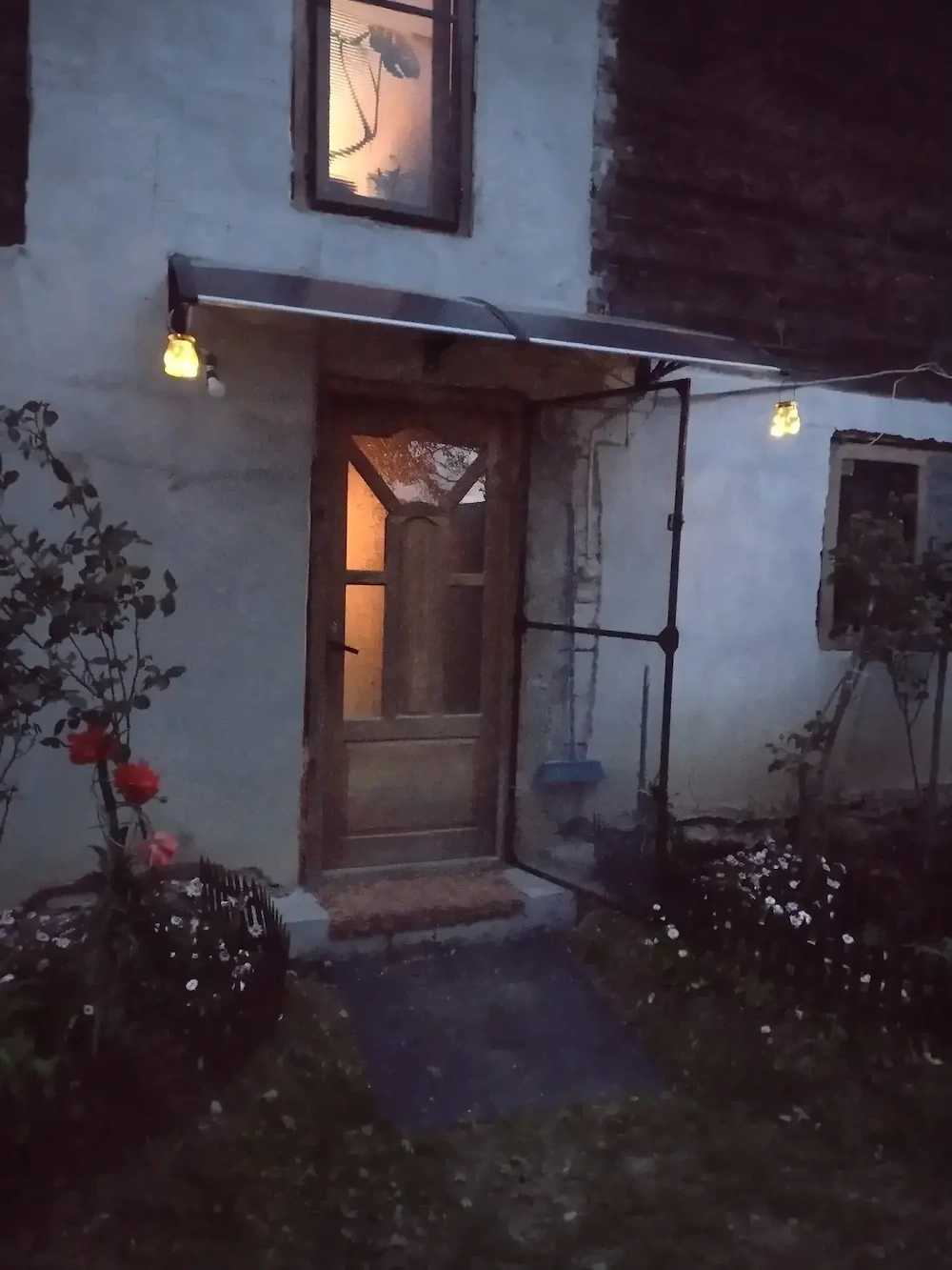 Casa de vanzare in Abrud. Tel.   .