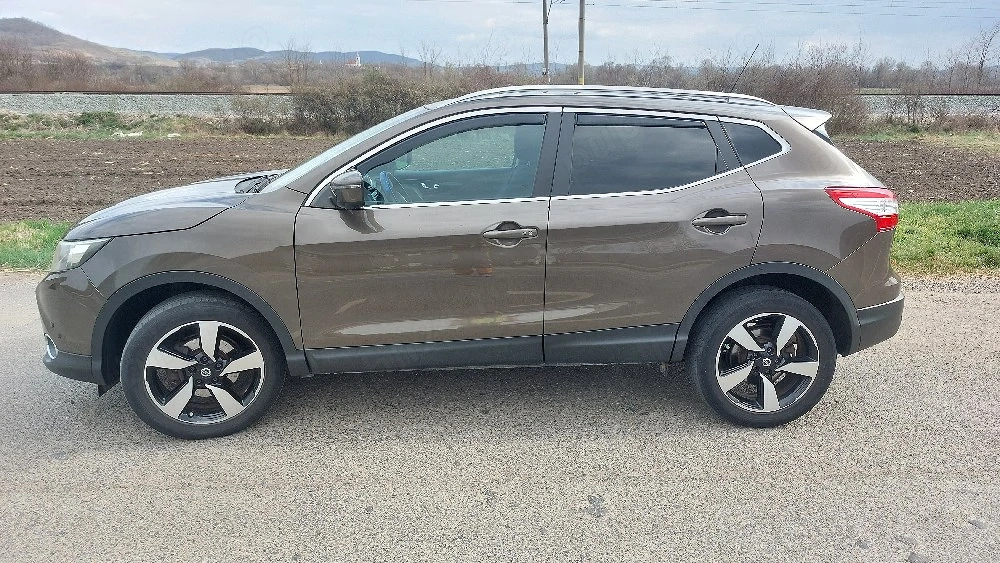vand nissan qashqaij11 an2015 