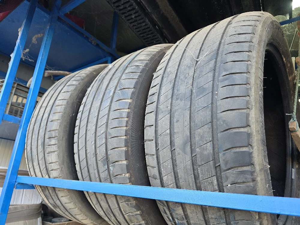 Vand 3 anvelope Michelin 275 45 R20