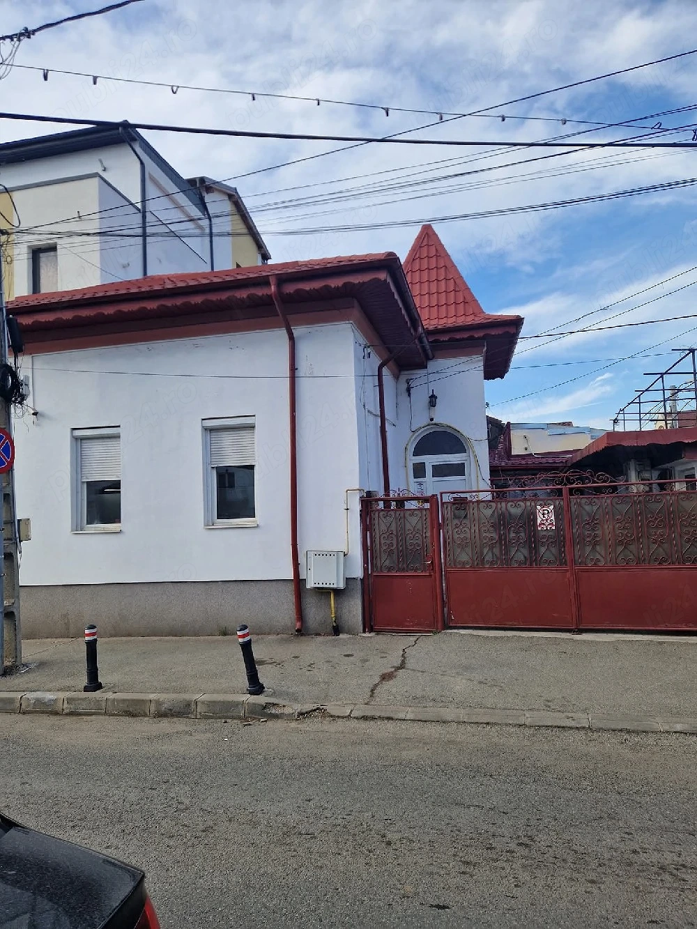 Închiriez casa"spatiu comercial"vis-a-vis de intrarea in Piata Centrala Craiova 