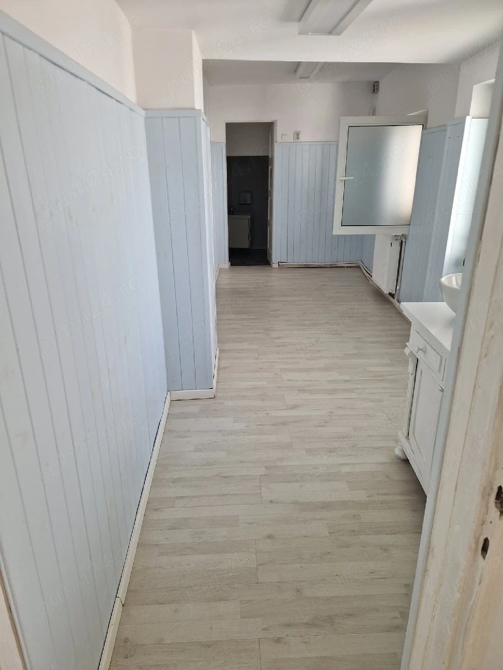 închiriez casa spatiu comercial vis-a-vis de intrarea in Piata Centrala Craiova 