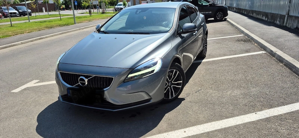 Volvo v40 an 2019