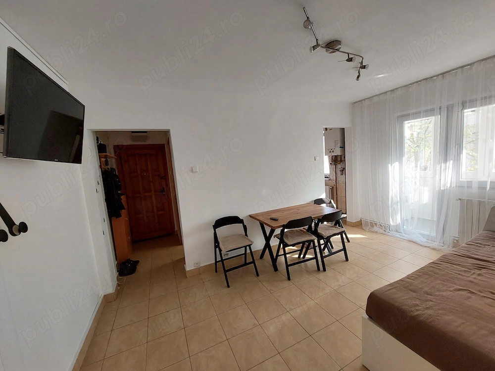 Proprietar ofer spre inchiriere apartament cu 3 camere zona Dacia