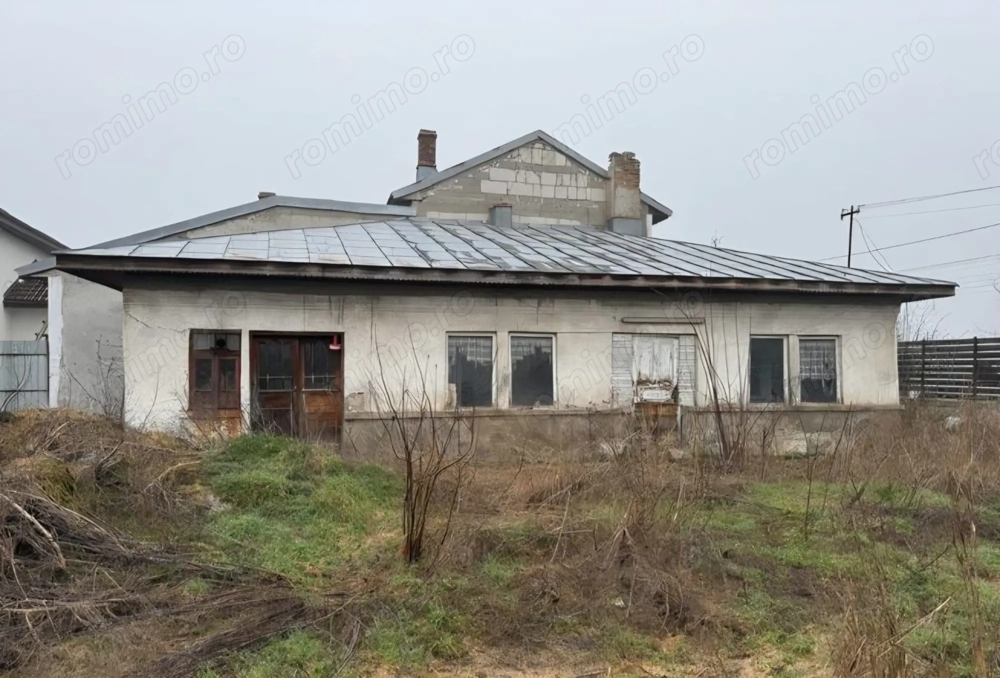 Casa si teren 1800 mp Darasti