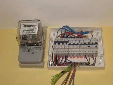 Execut lucrări Electrice! 