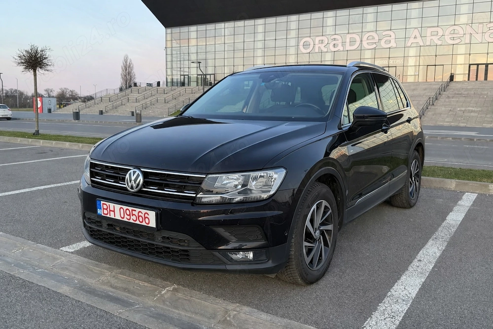 VW Tiguan, an 2019, 2.0 TDI   150 CP, cutie automată DSG, navi mare, camera, carlig de remorcare