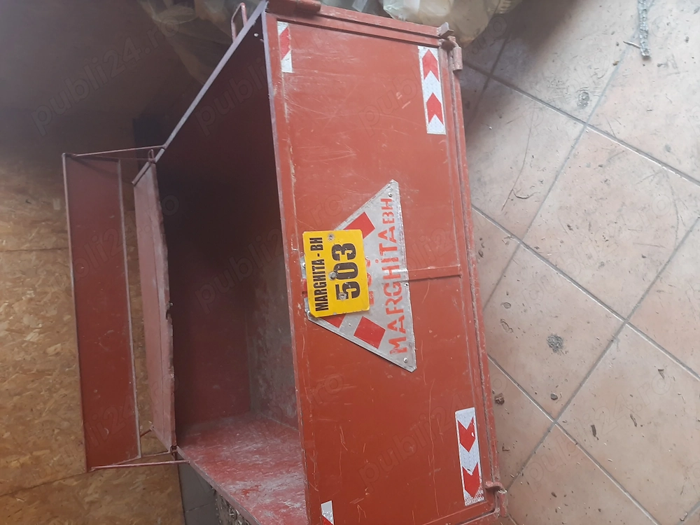 Vând tractor yanmar cu freză, plug cu două trupite și remorcă. 