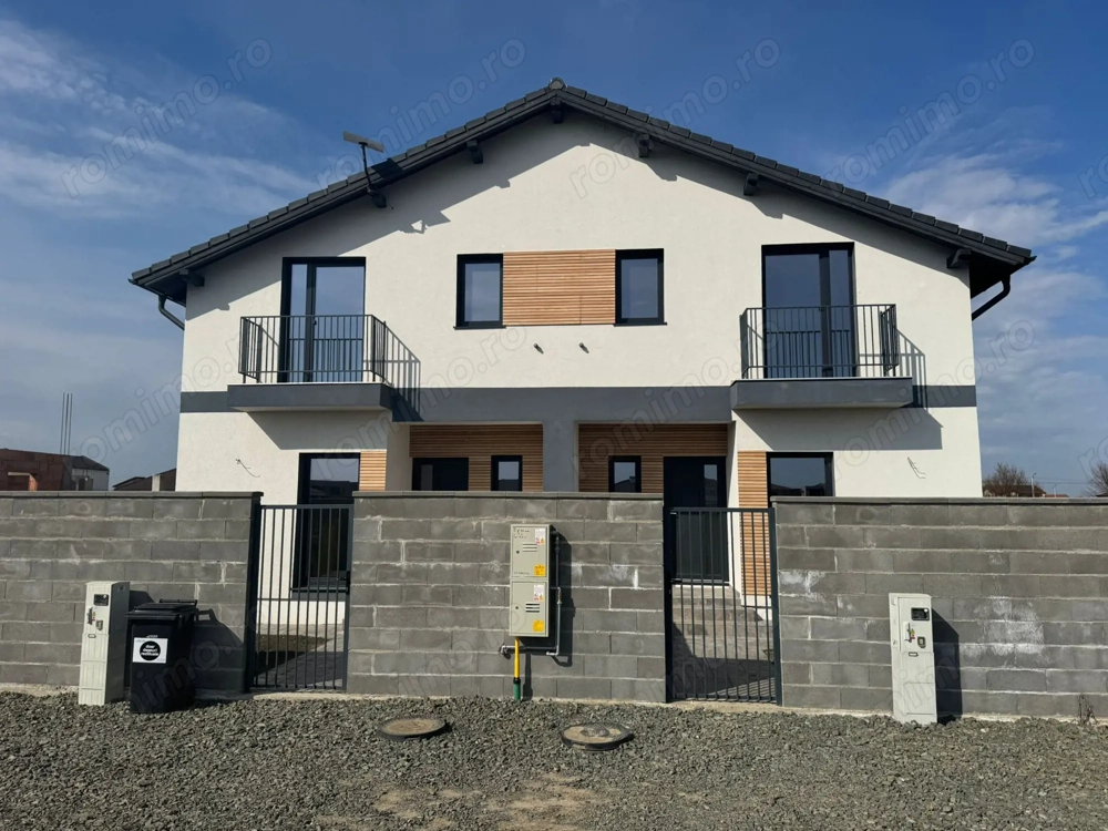 Duplex - 4 camere - Comision 0 - Moșnița Nouă, situat aproape de 4 ben