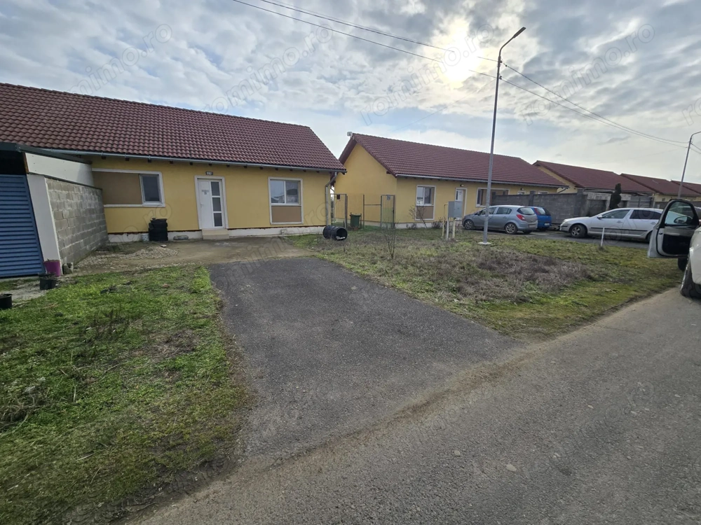 Duplex pe parter Bucovat la asfalt